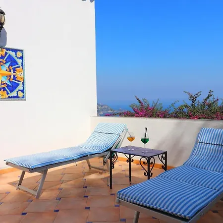 Villa Iaquinto *