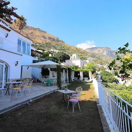 Iaquinto Villa