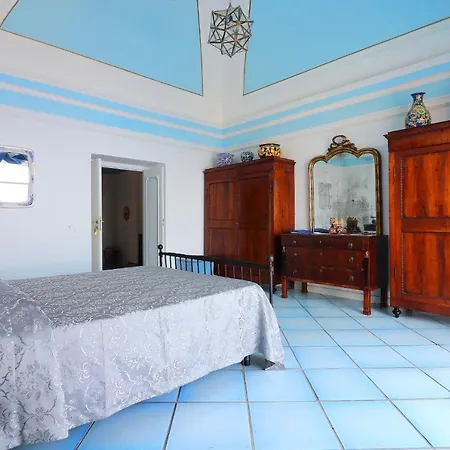 Iaquinto Villa
