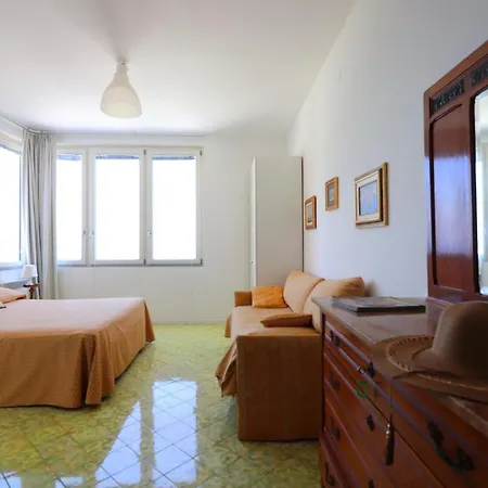 Villa Iaquinto *